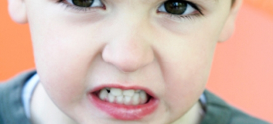 Скрежет зубами у детей: причины и следствия.